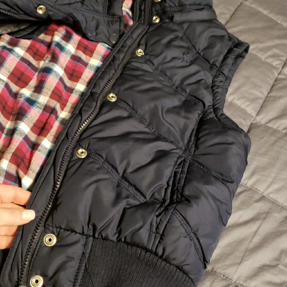Vest - Picture 3 of 3